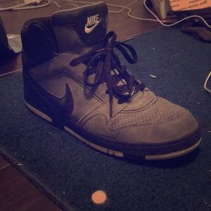 Nike high Dunks .